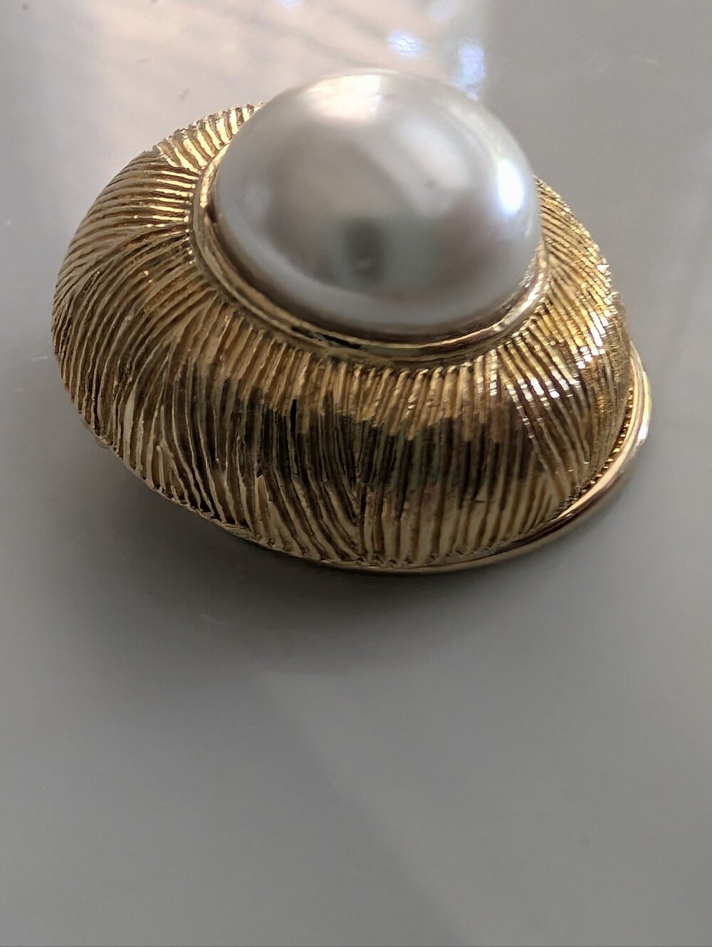 Vintage Pearl Scarf Clip Cabochon Pear Gold Tone Round Scarf Clip